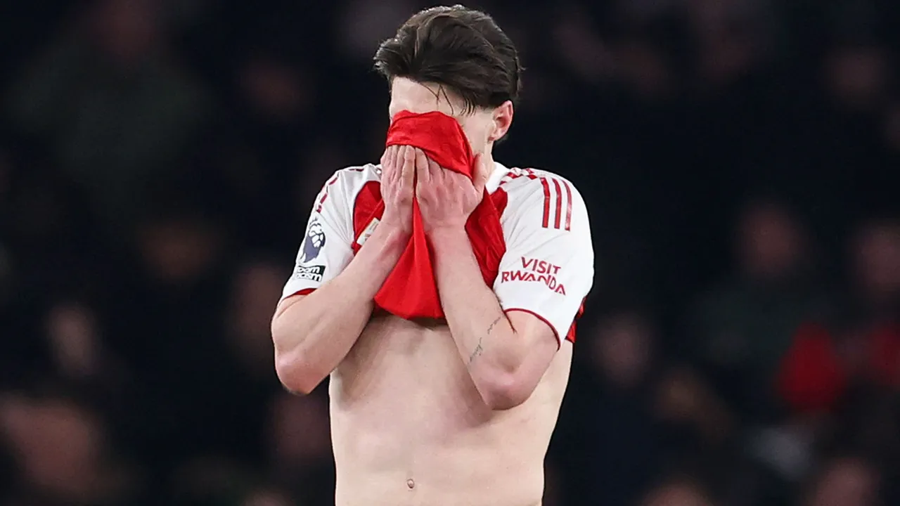 نجم الدوري الإنجليزي الأحق بجائزة رابطة اللاعبين المحترفين حسب اختيار غاري لينيكر